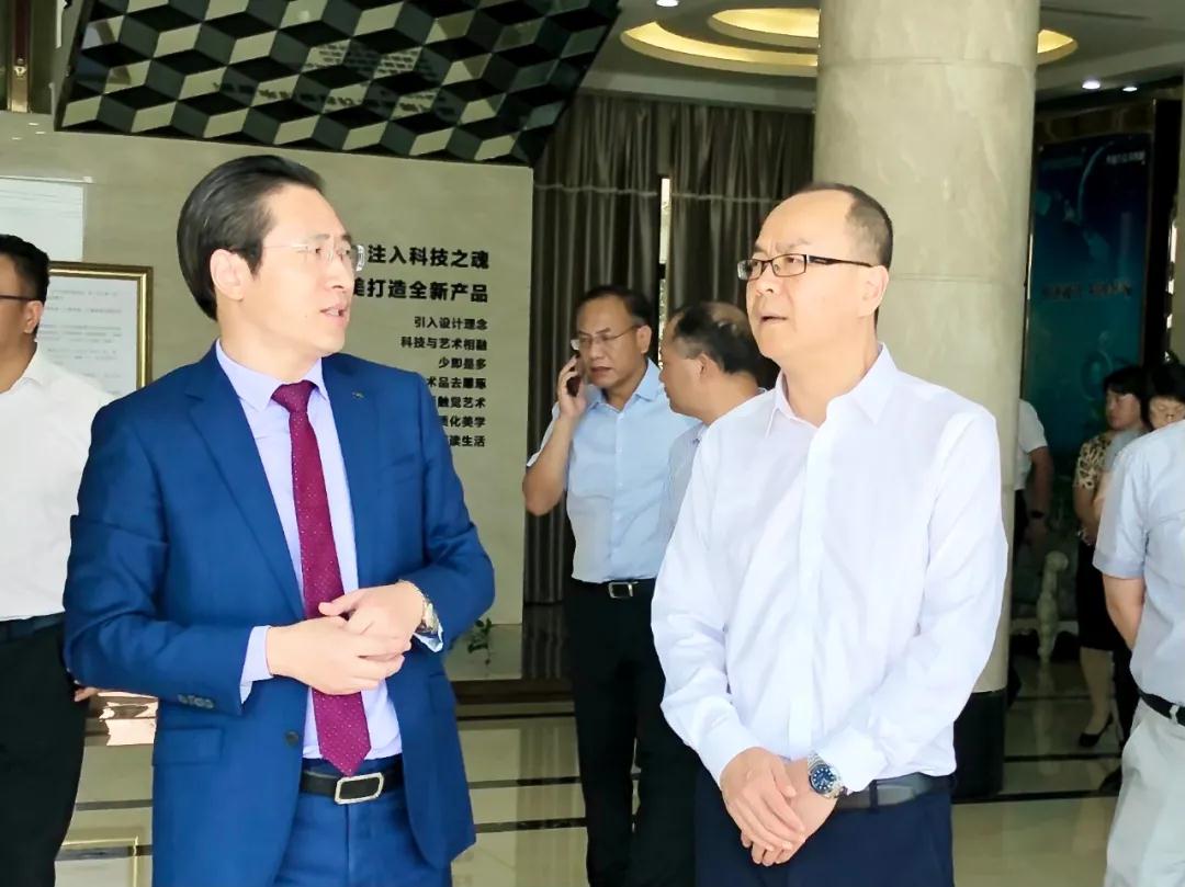 黃欽2.jpg 黃欽2.jpg